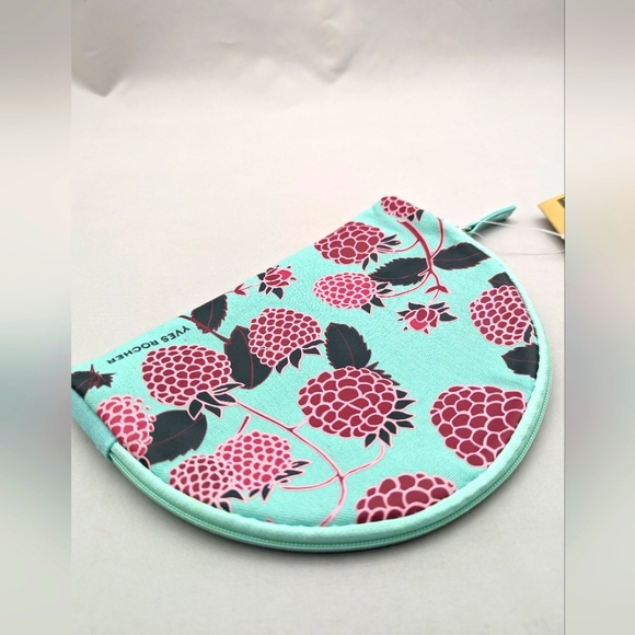 Makeup Bag - Picture 3 of 4